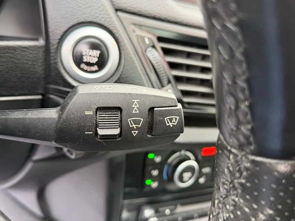 BMW X1 sDrive 18d/M Paket/Navi/Automatik/Xenon/Leder 06/2015-photo-13