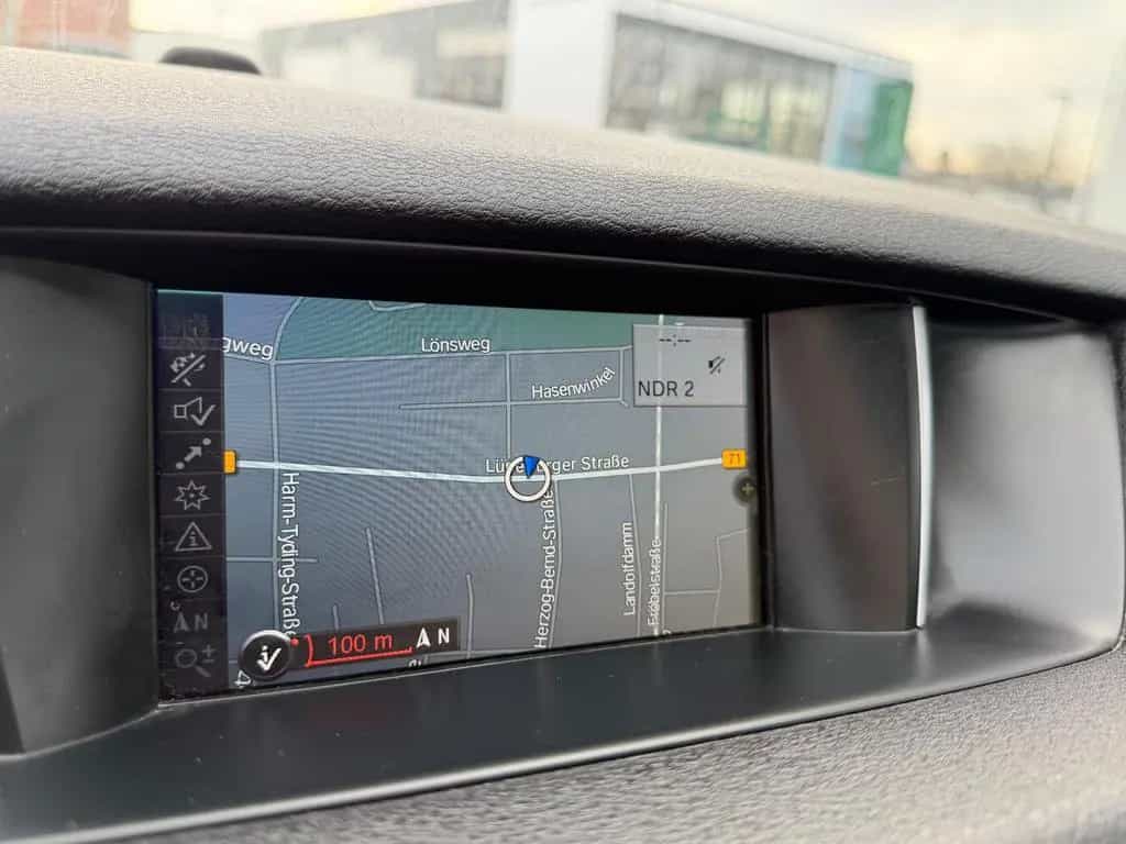 BMW X1 sDrive 18d/M Paket/Navi/Automatik/Xenon/Leder 06/2015-photo-20