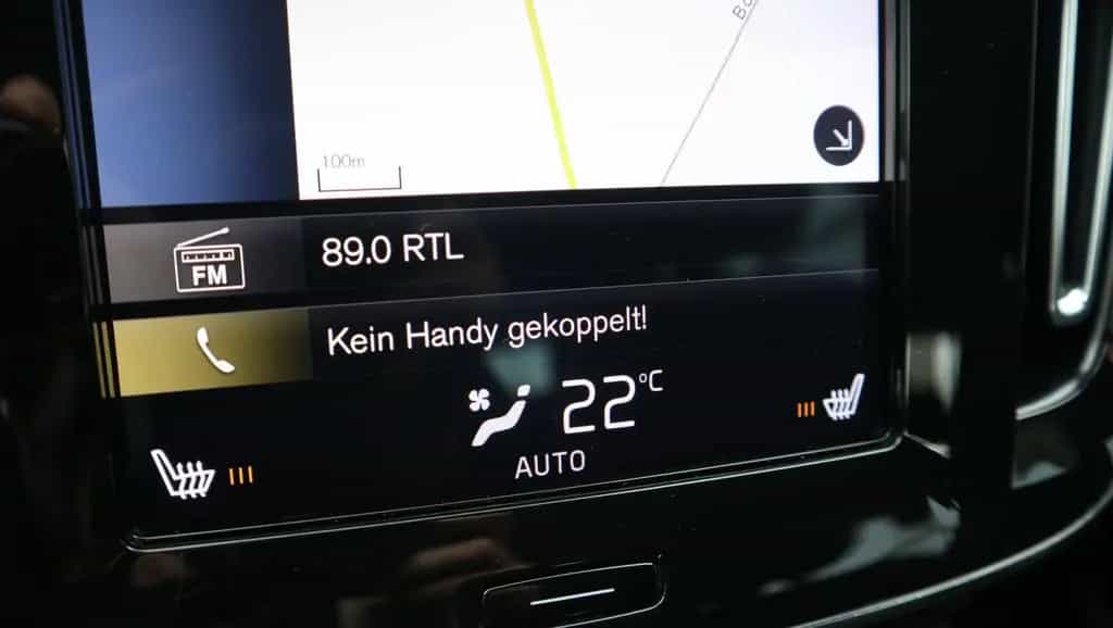 Volvo XC40 XC 40 Momentum 2WD Navi LED AHK Shz 02/2019-photo-15