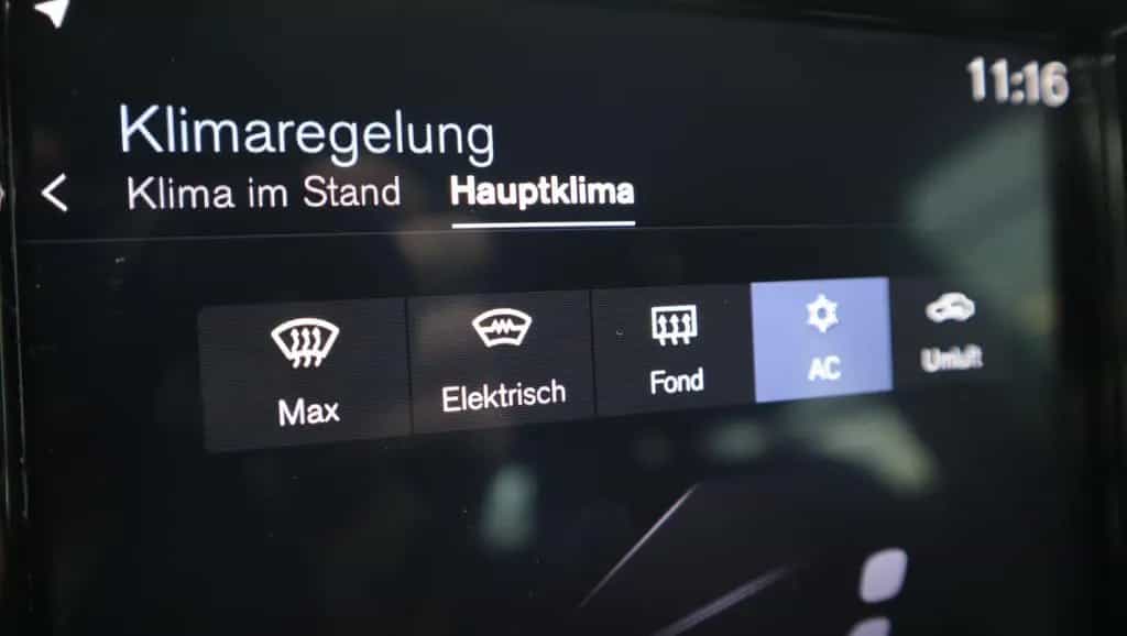 Volvo XC40 XC 40 Momentum 2WD Navi LED AHK Shz 02/2019-photo-16