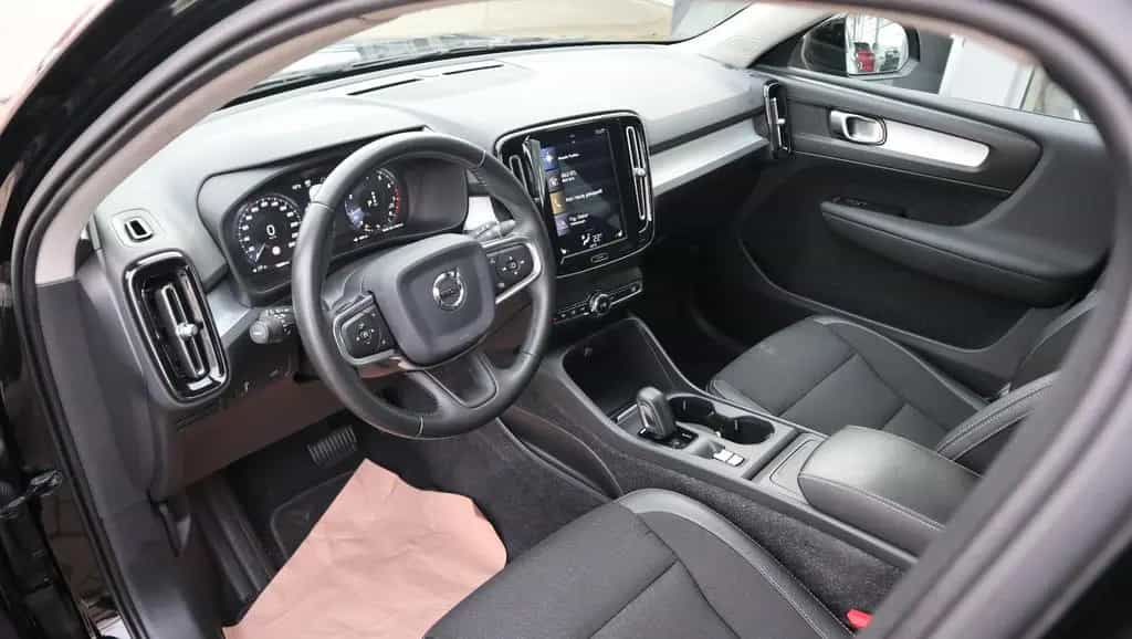 Volvo XC40 XC 40 Momentum 2WD Navi LED AHK Shz 02/2019-photo-21