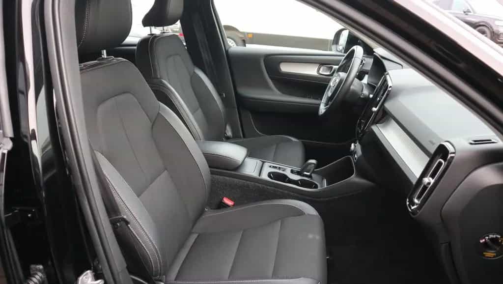 Volvo XC40 XC 40 Momentum 2WD Navi LED AHK Shz 02/2019-photo-24