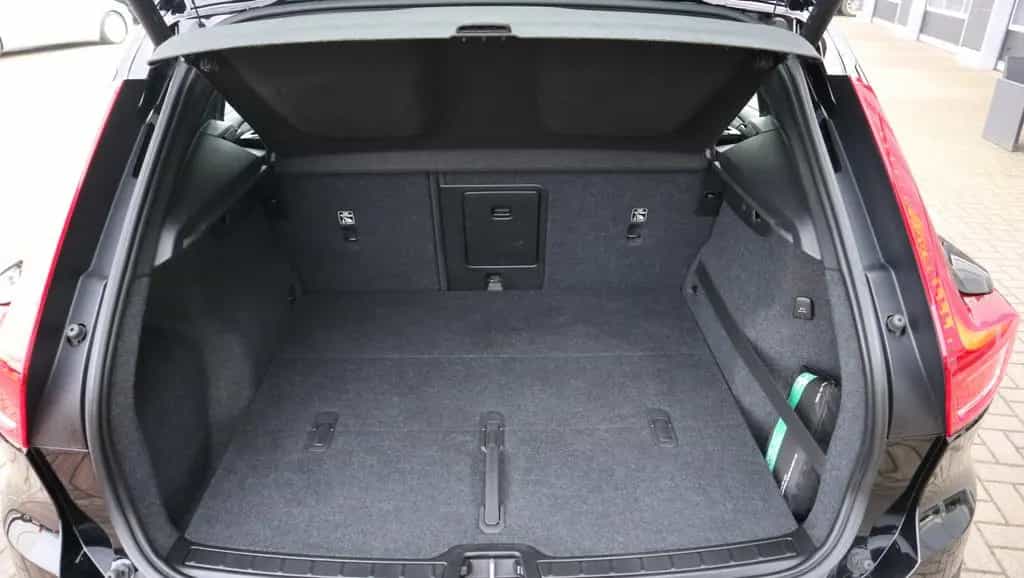 Volvo XC40 XC 40 Momentum 2WD Navi LED AHK Shz 02/2019-photo-27