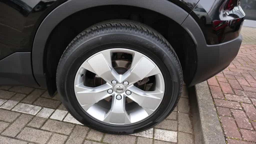 Volvo XC40 XC 40 Momentum 2WD Navi LED AHK Shz 02/2019-photo-5