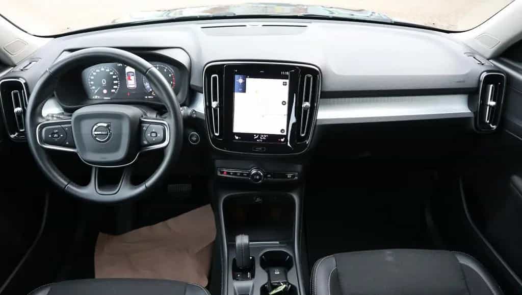 Volvo XC40 XC 40 Momentum 2WD Navi LED AHK Shz 02/2019-photo-7