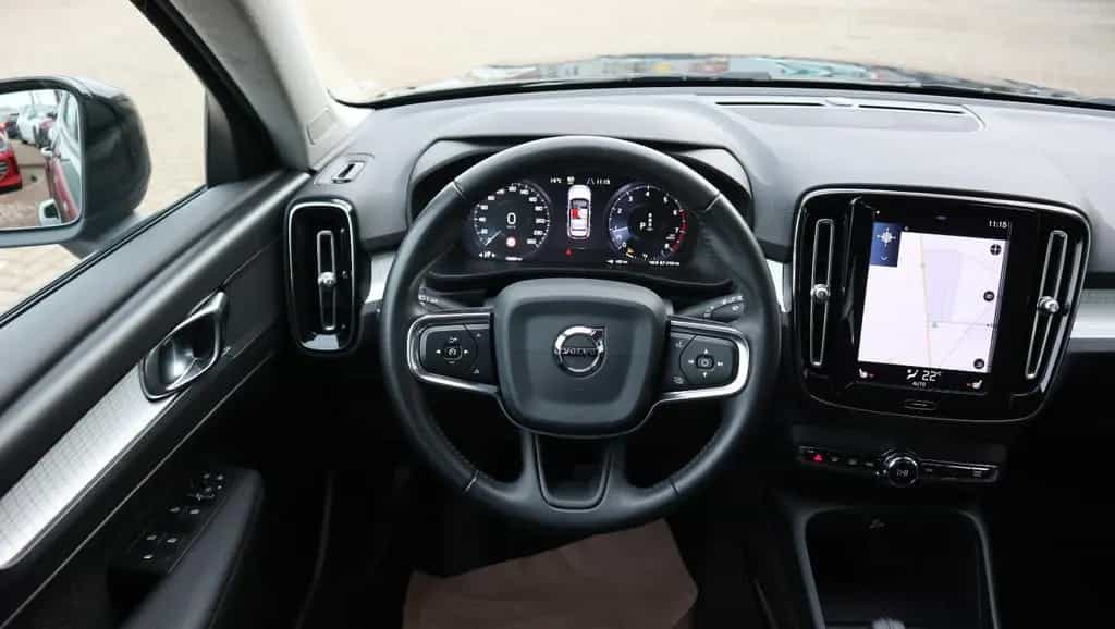 Volvo XC40 XC 40 Momentum 2WD Navi LED AHK Shz 02/2019-photo-8