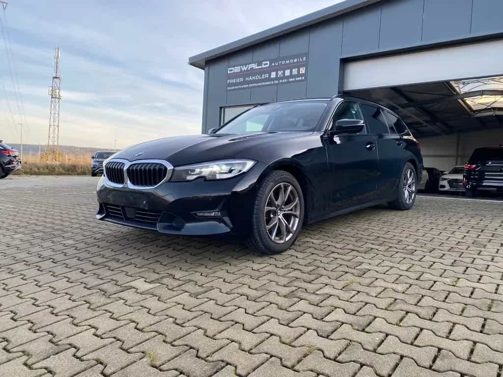 BMW 320 20 d Sport Line AHK/SPORT-SZ/KAMERA 07/2020-photo-1