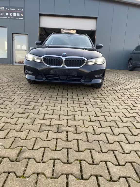 BMW 320 20 d Sport Line AHK/SPORT-SZ/KAMERA 07/2020-photo-2