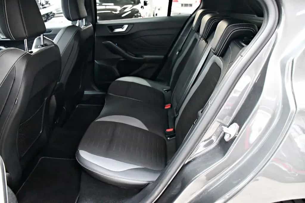 Ford Focus Lim. ST Recaro Design-Paket 1.Hand 68tkm! 09/2019-photo-12