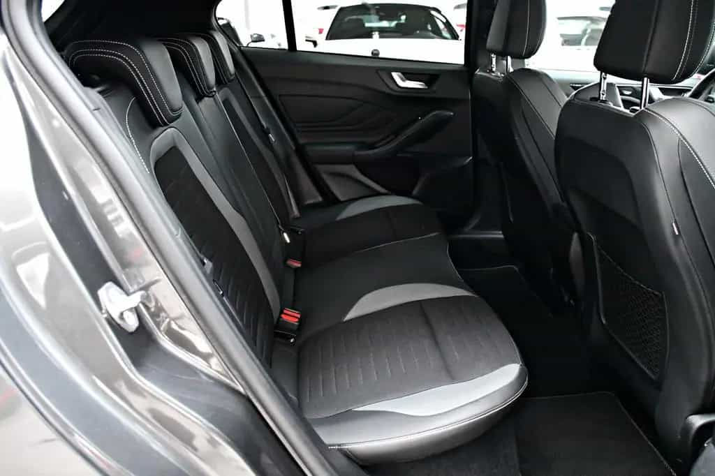 Ford Focus Lim. ST Recaro Design-Paket 1.Hand 68tkm! 09/2019-photo-13