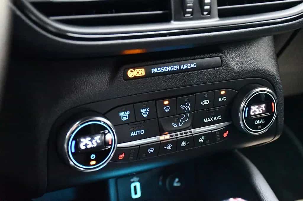 Ford Focus Lim. ST Recaro Design-Paket 1.Hand 68tkm! 09/2019-photo-21