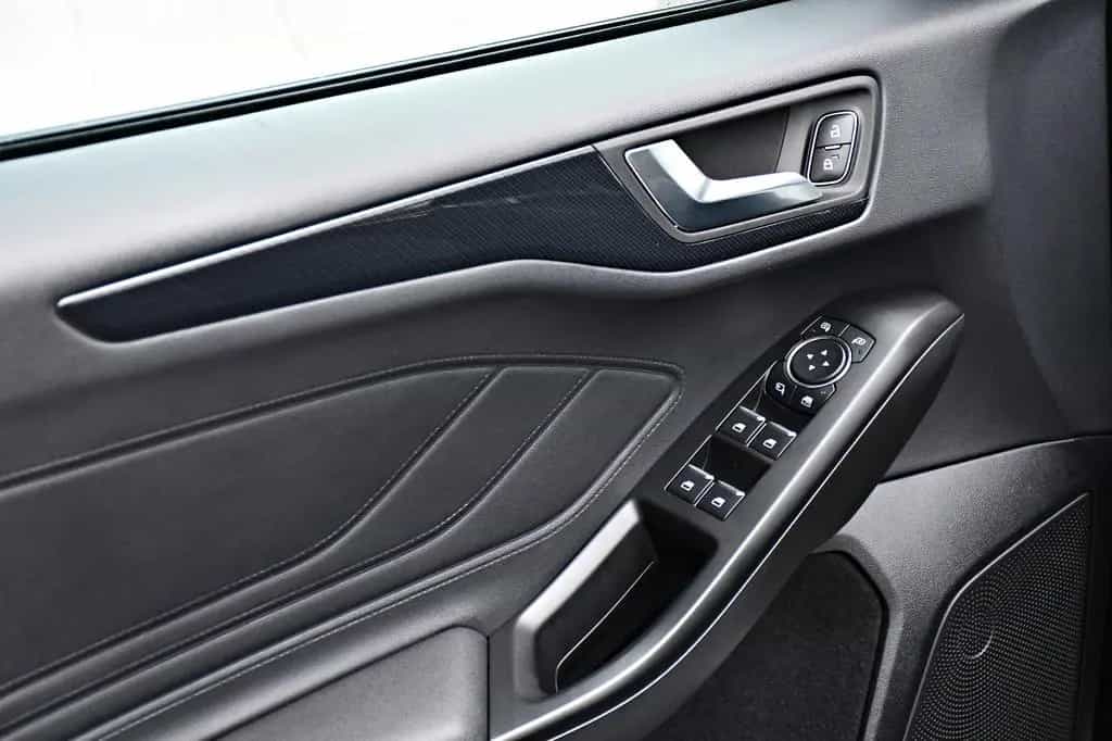 Ford Focus Lim. ST Recaro Design-Paket 1.Hand 68tkm! 09/2019-photo-6