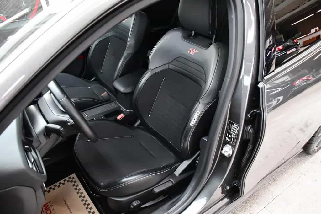 Ford Focus Lim. ST Recaro Design-Paket 1.Hand 68tkm! 09/2019-photo-9