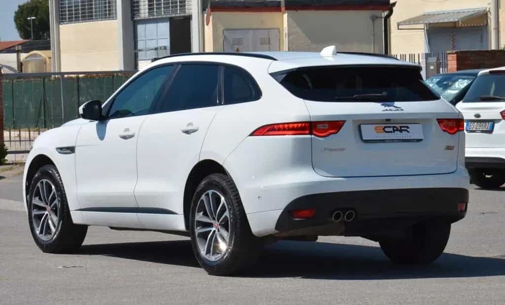 Jaguar F-Pace 2.0 D 180 CV AWD aut. R-Sport 10/2019-photo-2