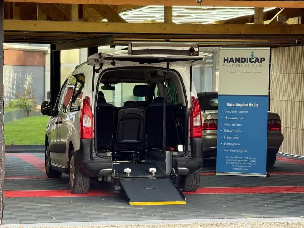 Citroën Berlingo XTR Behindertengerecht-Rampe 06/2010-photo-9