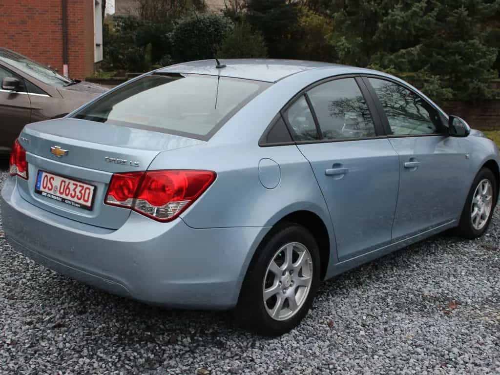 Chevrolet Cruze LT*2.0 150PS*12.2027*Finanzierung* 06/2010-photo-3