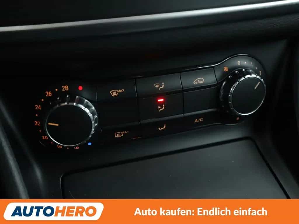 Mercedes-Benz CLA 180 Urban Aut.*XENON*TEMPO*PDC*SHZ*KLIMA* 10/2014-photo-21