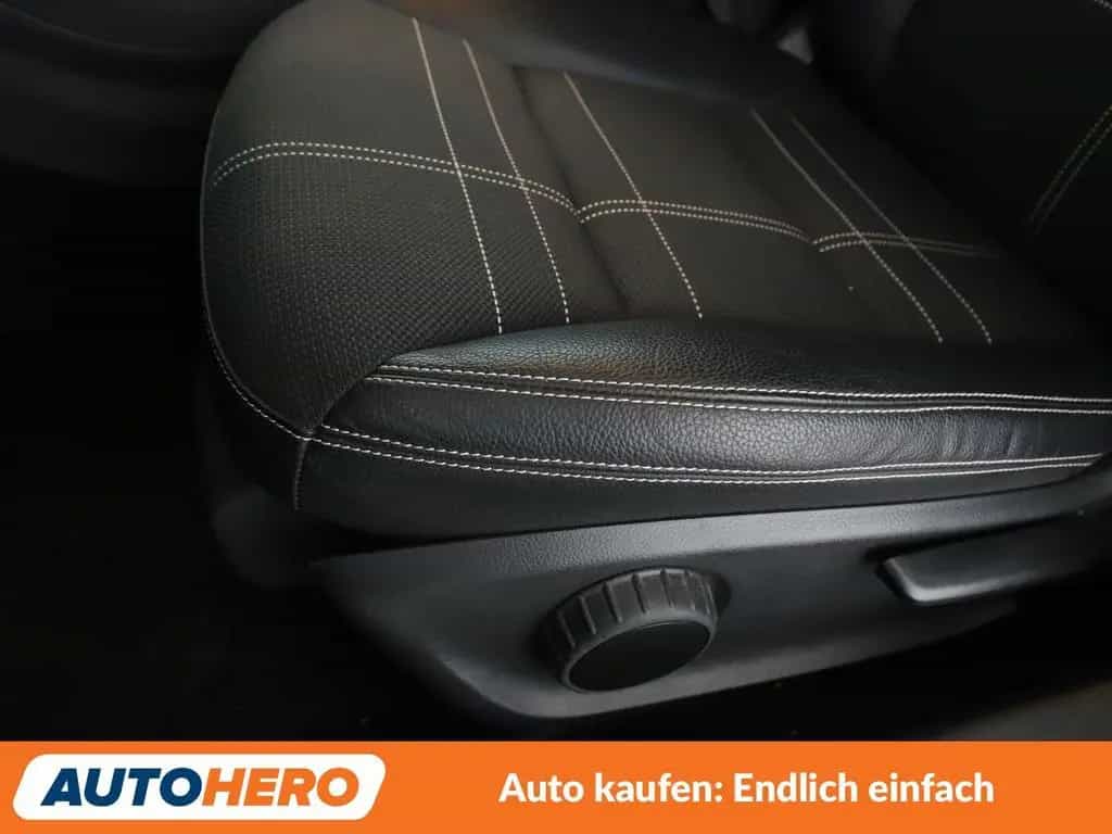 Mercedes-Benz CLA 180 Urban Aut.*XENON*TEMPO*PDC*SHZ*KLIMA* 10/2014-photo-25