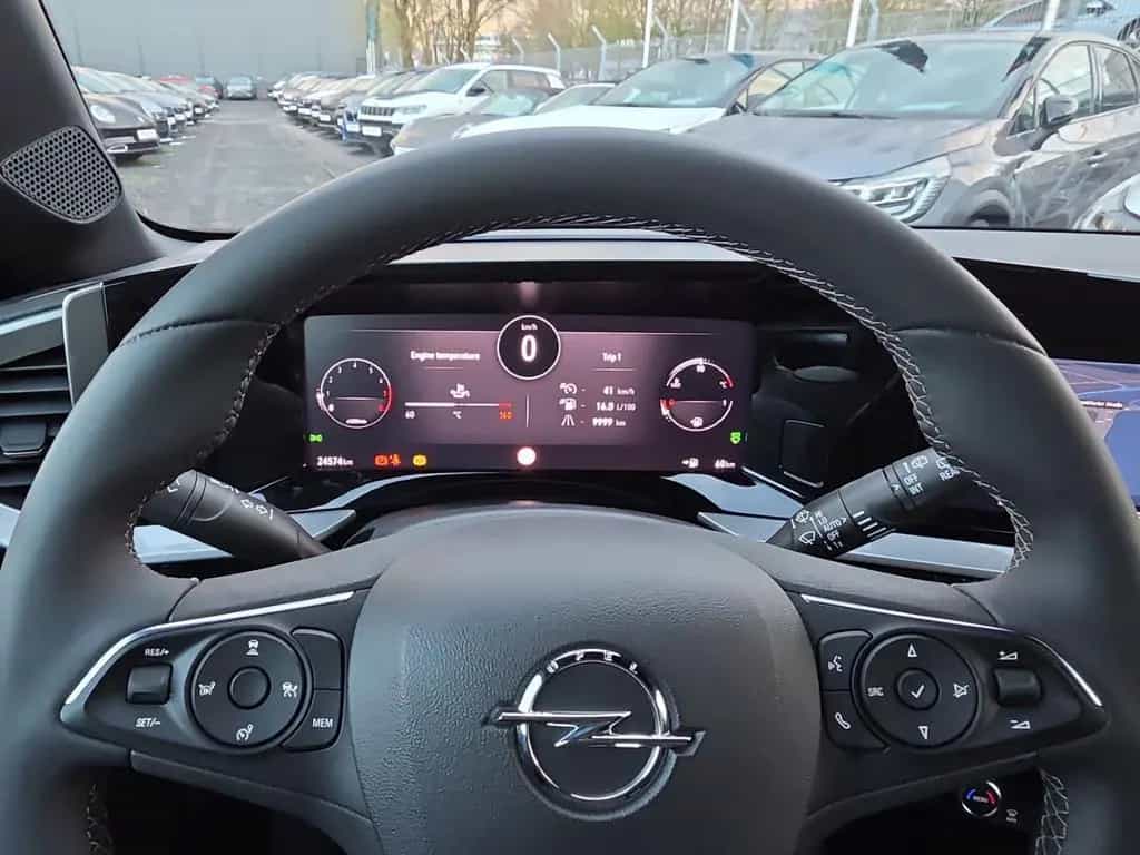 Opel Mokka Ultimate 1.2 Turbo Kamera LED Massage Navi 02/2024-photo-9