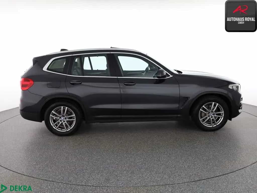 BMW X3 xDrive30i M SPORT LENKRAD PANORAMA,HEADUP,AHK 10/2018-photo-5