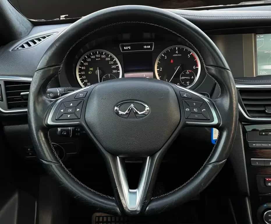 Infiniti Q30 2.2 d Sport AUT.°NAVI°PANO°KAMERA°ACC°MEMORY 05/2016-photo-11