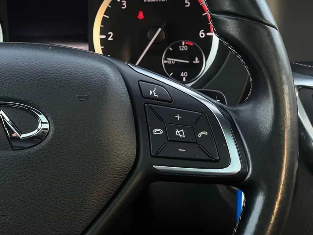 Infiniti Q30 2.2 d Sport AUT.°NAVI°PANO°KAMERA°ACC°MEMORY 05/2016-photo-13