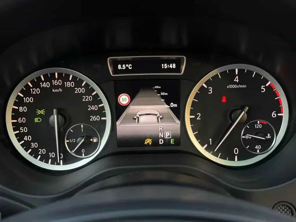 Infiniti Q30 2.2 d Sport AUT.°NAVI°PANO°KAMERA°ACC°MEMORY 05/2016-photo-27
