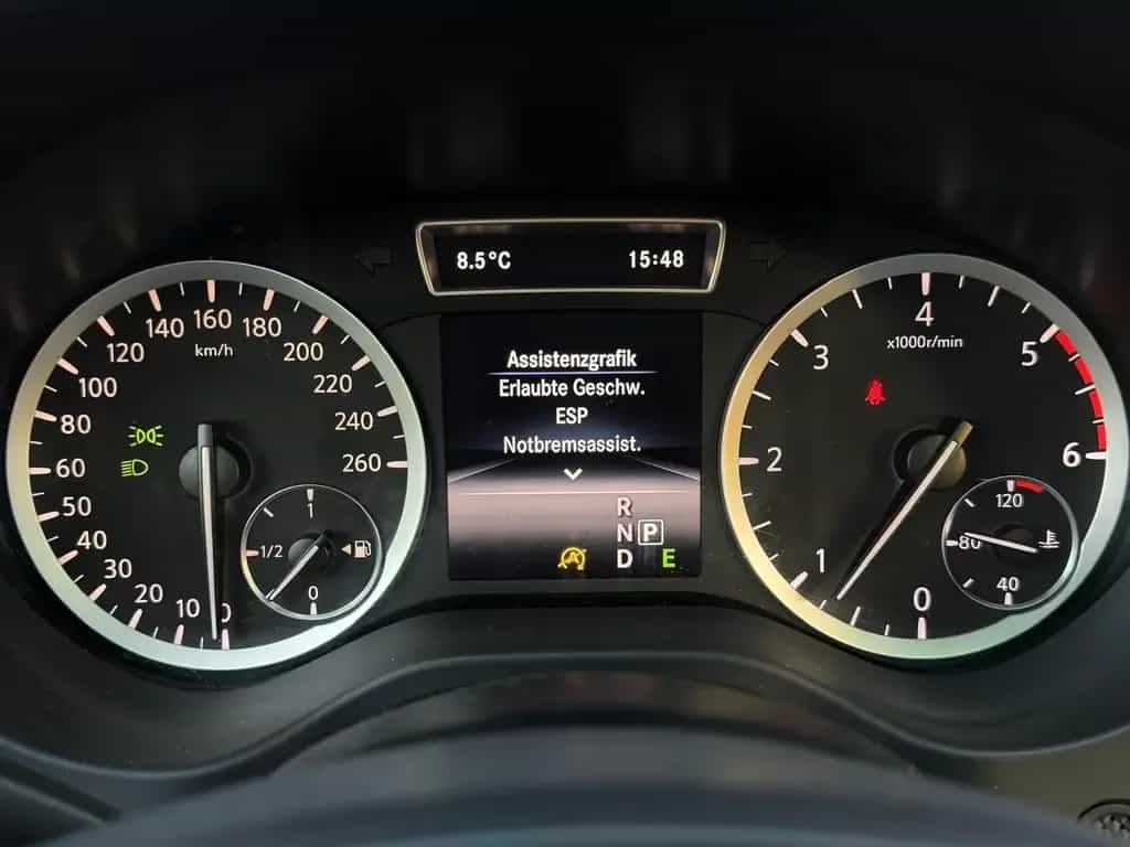 Infiniti Q30 2.2 d Sport AUT.°NAVI°PANO°KAMERA°ACC°MEMORY 05/2016-photo-29