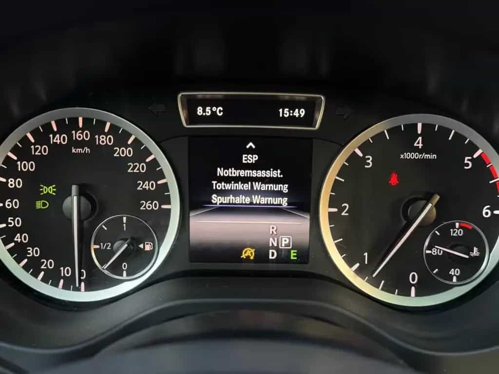Infiniti Q30 2.2 d Sport AUT.°NAVI°PANO°KAMERA°ACC°MEMORY 05/2016-photo-30