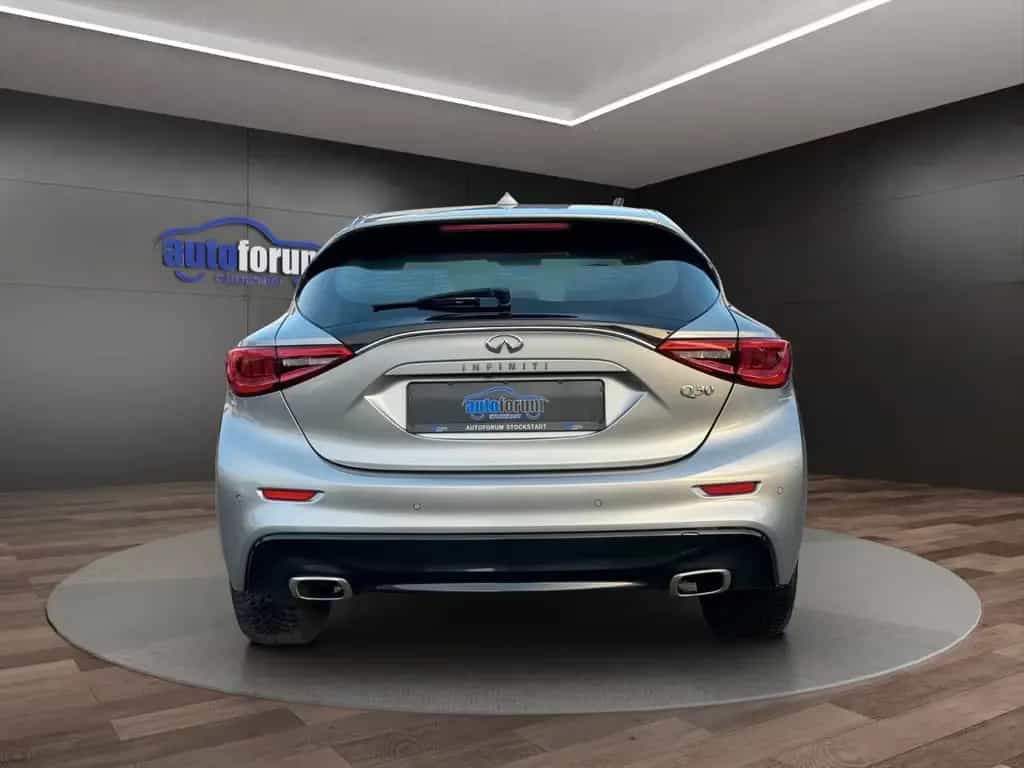Infiniti Q30 2.2 d Sport AUT.°NAVI°PANO°KAMERA°ACC°MEMORY 05/2016-photo-4