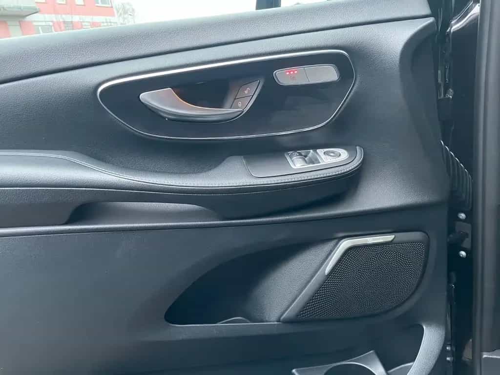 Mercedes-Benz V-Class 4MATIC lang AMG MBUX ACC PANO BURM 360°AHK 07/2020-photo-13