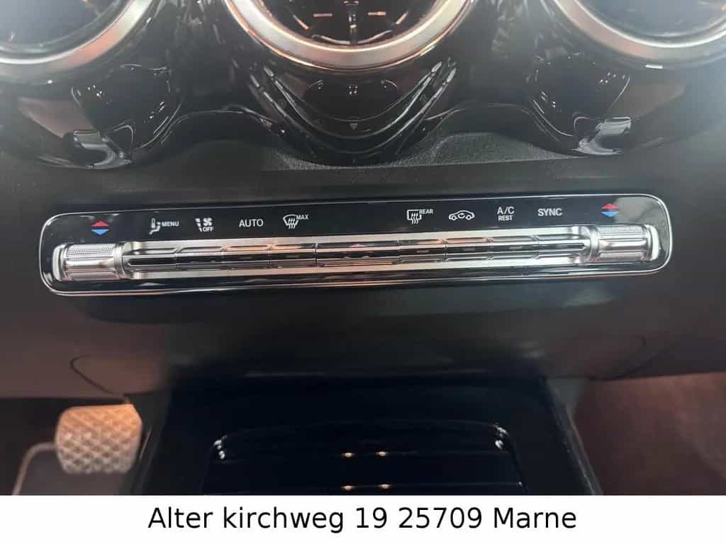 Mercedes-Benz GLB-Class 220 d KAMERA SPH SHZ NAVI LED PDC BT 1HAND 03/2021-photo-21