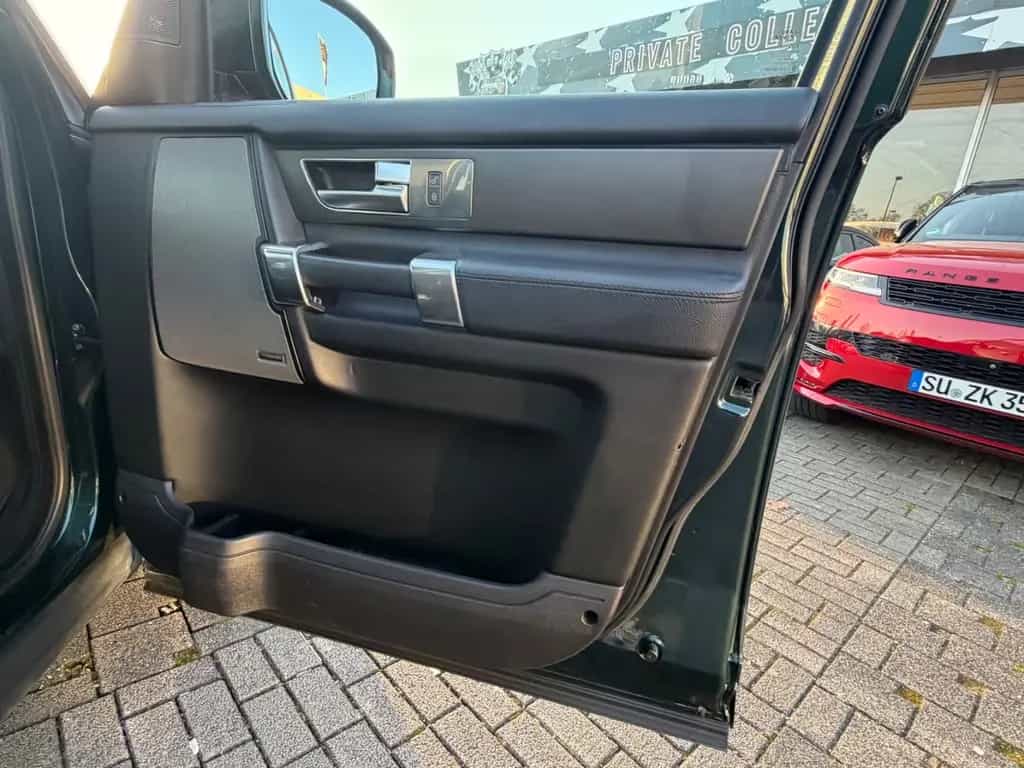 Land Rover Discovery 4 3.0 TDV6/8-Gang/Xenon/Luftfahrwerk 02/2016-photo-23