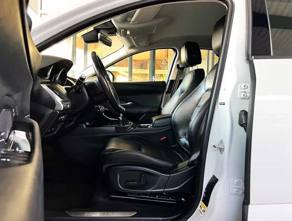 Jaguar E-Pace S/Leder/Kamera/Sitzheizung/2,0 Ltr./110KW 07/2019-photo-8