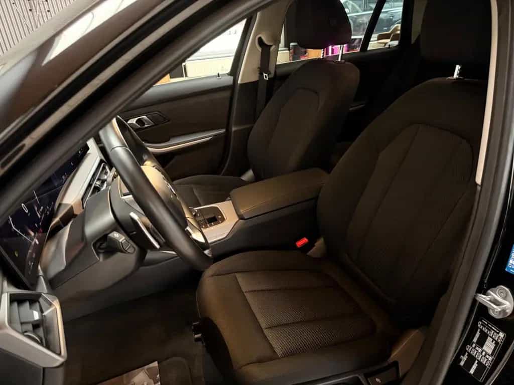 BMW 3 Series 318d Touring *DAB*Widescreen*Mwstausw* 10/2023-photo-34