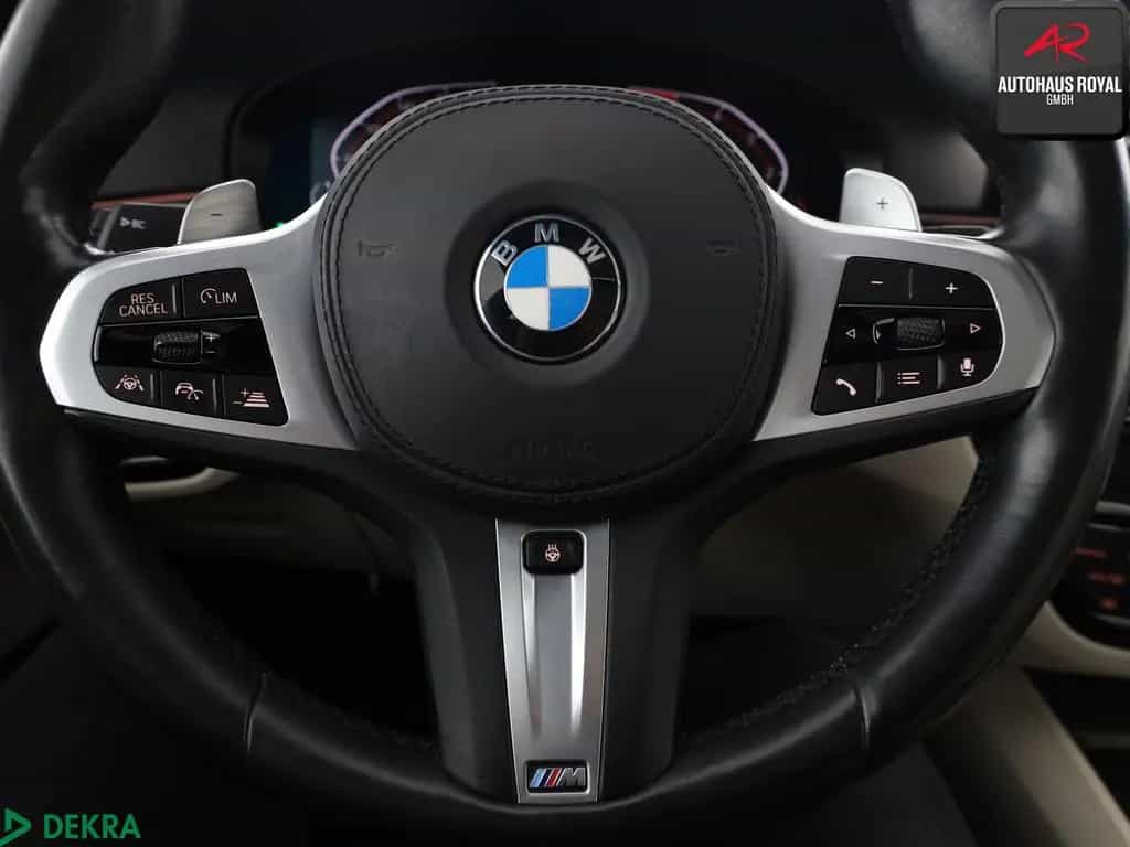 BMW 5 Series 530 d T xDrive M SPORT SHADOW STANDHEIZ,360GRAD 09/2019-photo-15