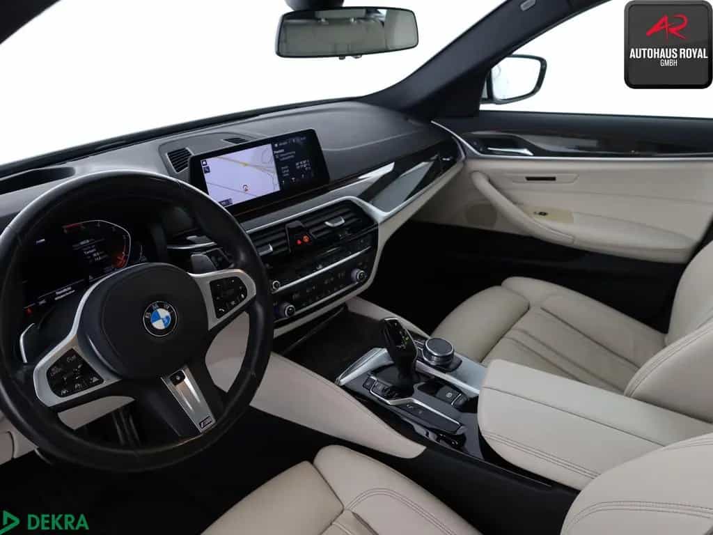 BMW 5 Series 530 d T xDrive M SPORT SHADOW STANDHEIZ,360GRAD 09/2019-photo-8