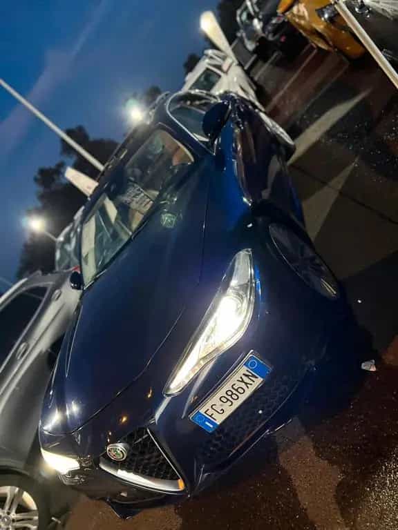 Alfa Romeo Giulia 2.2 Turbodiesel 180 CV AT8 Bus 02/2017-photo-0