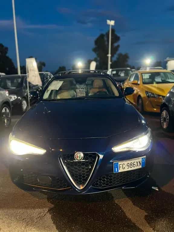 Alfa Romeo Giulia 2.2 Turbodiesel 180 CV AT8 Bus 02/2017-photo-1