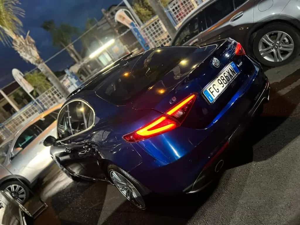 Alfa Romeo Giulia 2.2 Turbodiesel 180 CV AT8 Bus 02/2017-photo-10