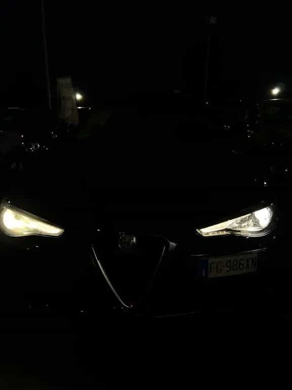 Alfa Romeo Giulia 2.2 Turbodiesel 180 CV AT8 Bus 02/2017-photo-2