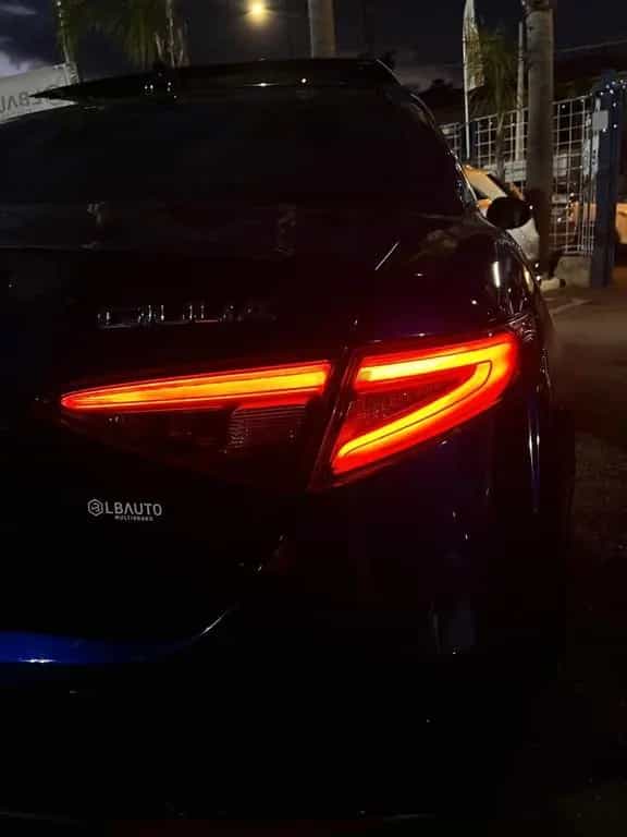 Alfa Romeo Giulia 2.2 Turbodiesel 180 CV AT8 Bus 02/2017-photo-8