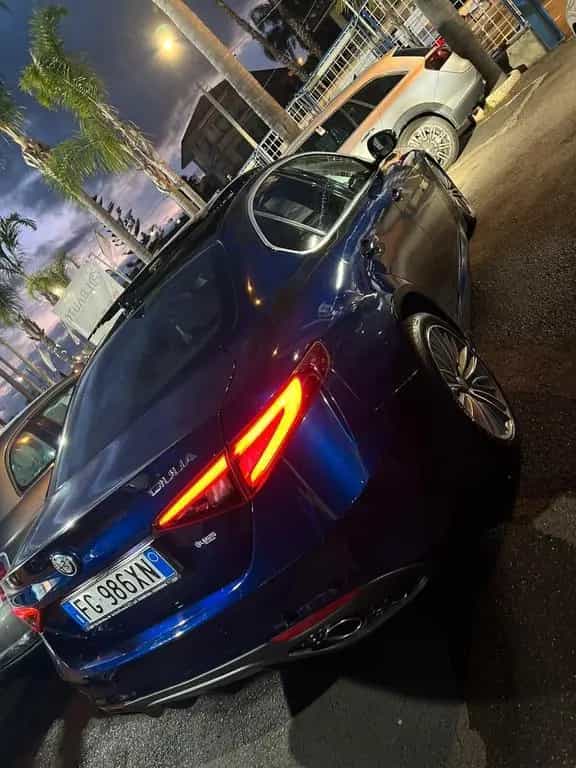 Alfa Romeo Giulia 2.2 Turbodiesel 180 CV AT8 Bus 02/2017-photo-9