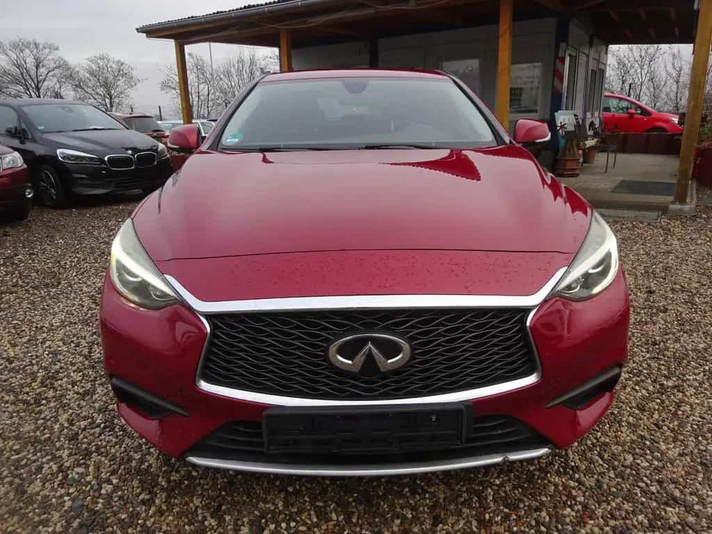Infiniti Q30 1.5 d City Black Edition 09/2017-photo-1