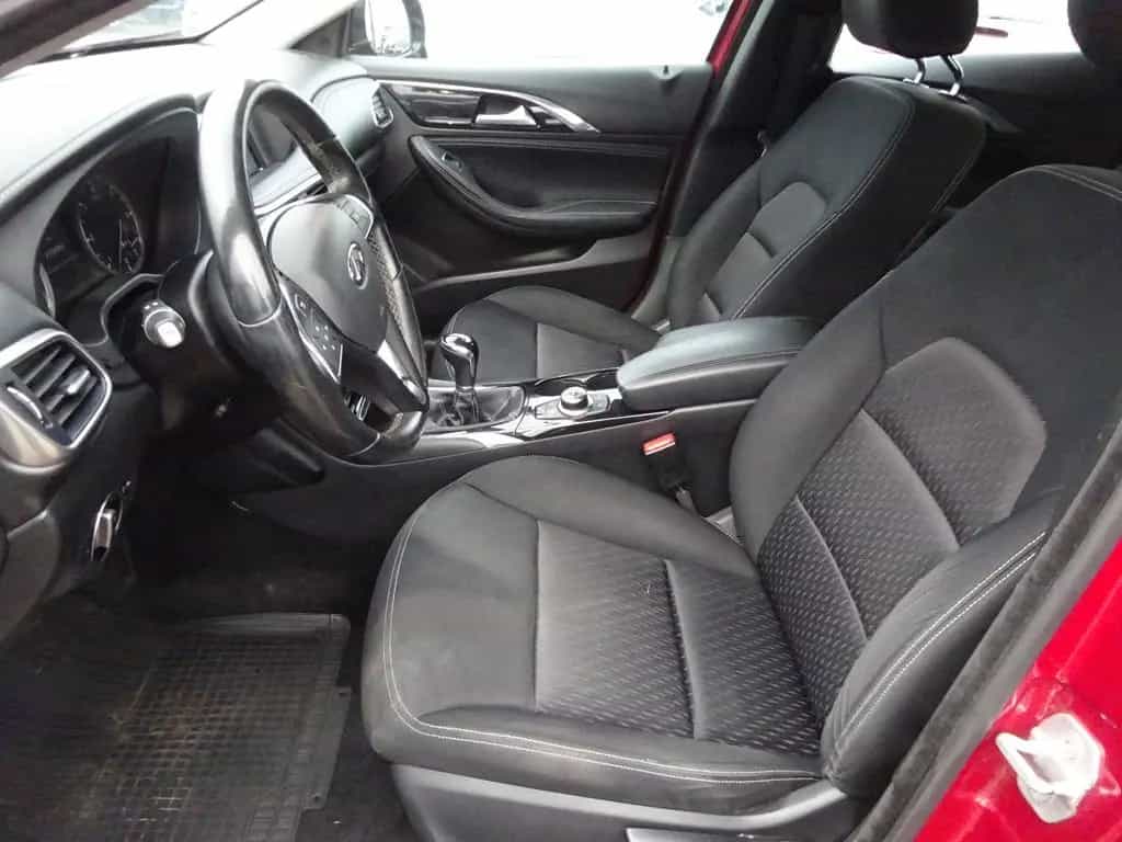 Infiniti Q30 1.5 d City Black Edition 09/2017-photo-6
