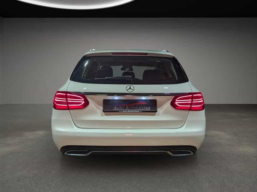 Mercedes-Benz C 250 T CGI*AUT*LED*1.Hand*Service neu*Garantie 03/2016-photo-3