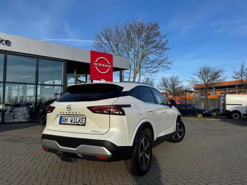 Nissan Qashqai 1.3 DIG-T MHEV N-Connecta/360°/NAVI/AHK 06/2022-photo-4