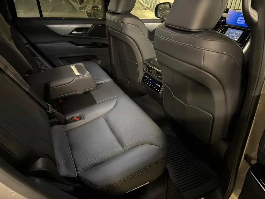 Lexus LX 600 LX600+F SPORT+2026+NEW+7Seats+EU 12/2025-photo-38