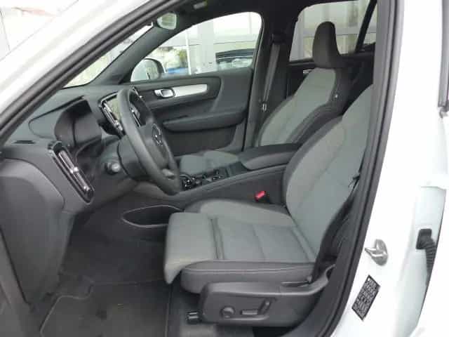 Volvo XC40 Core B3 Aut.*LED*360°CAM*BLIS*GOOGLE 06/2025-photo-4