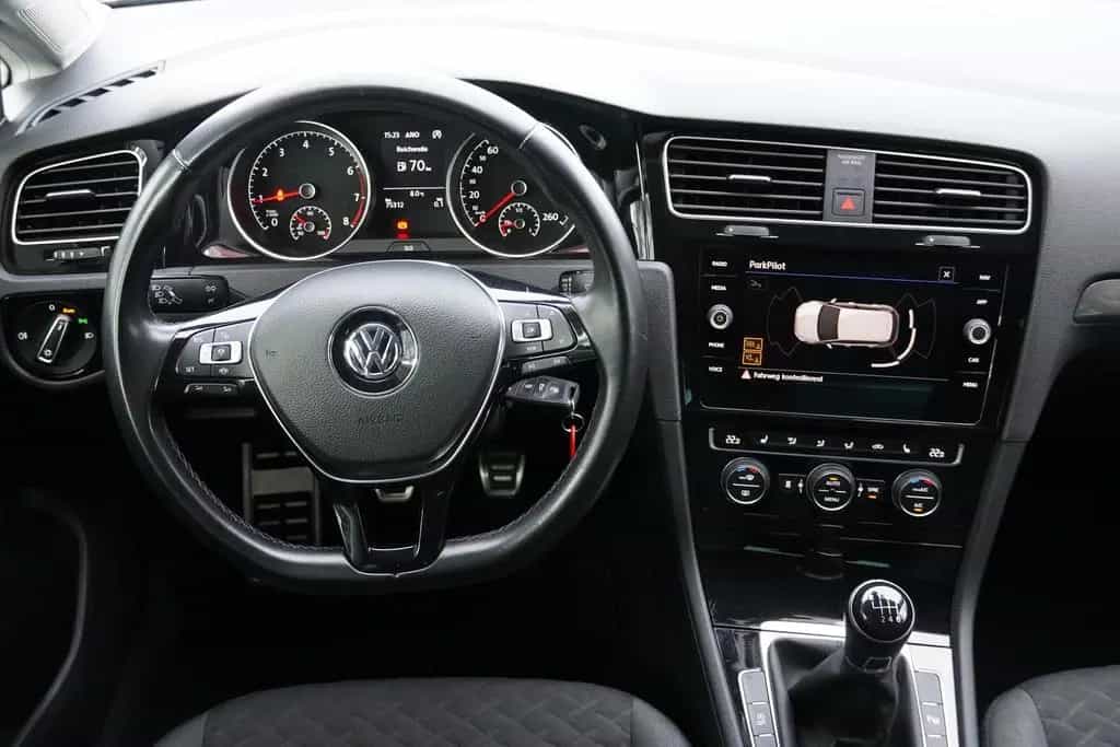 Volkswagen Golf VII 1.0 TSI Join LED Navi ACC Standheizung 01/2019-photo-11